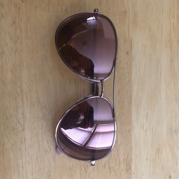 A pair of foster grant sunglasses, never been worn - Picture 2 of 4